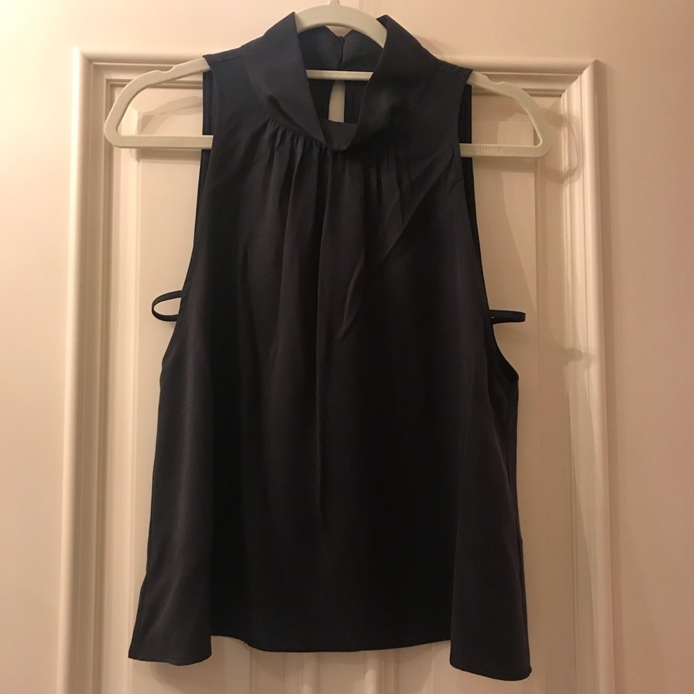 Turtleneck flowy tank